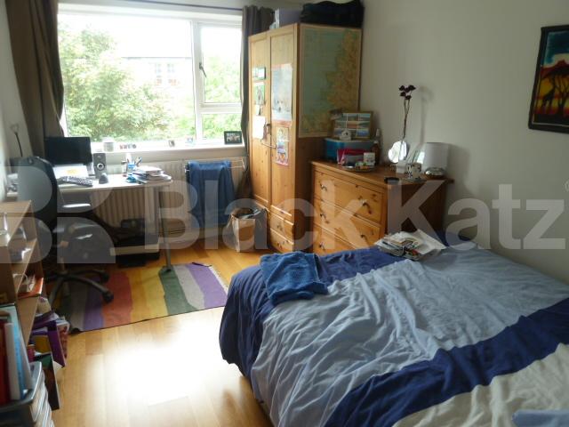 			NEW INSTRUCTION!!!, 3 Bedroom, 1 bath, 1 reception Flat			 Crouch Hill, Crouch Hill